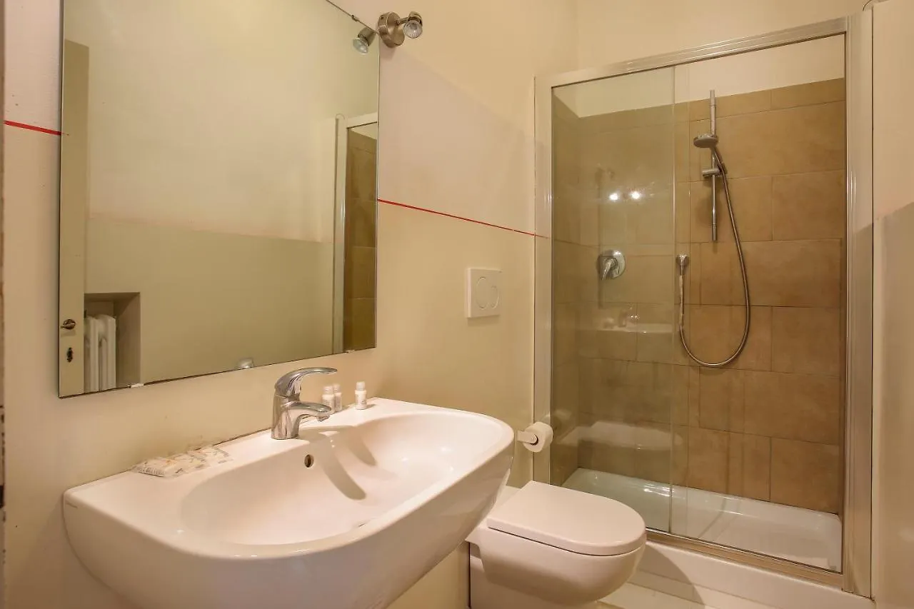 Lemon Tree One Bedroom With Balcony Florence