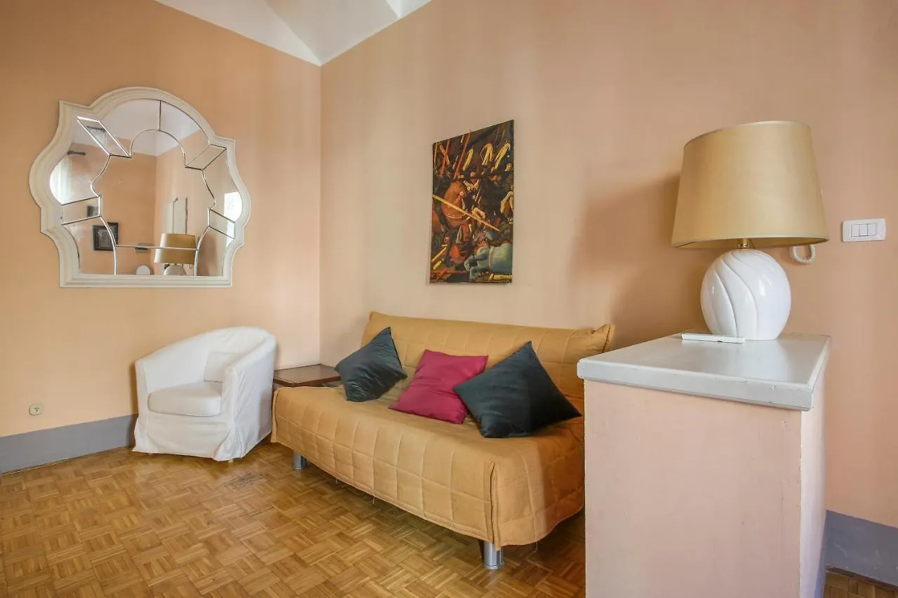 Lemon Tree One Bedroom With Balcony Florence