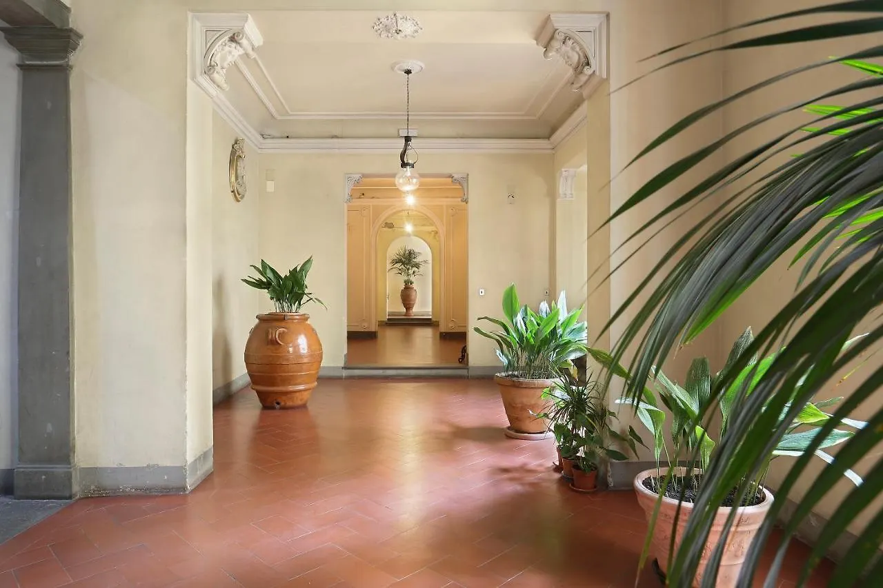 Lemon Tree One Bedroom With Balcony Florence Apartment